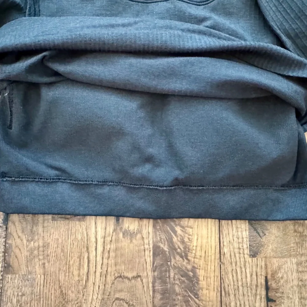 Lululemon Ebb To‎ Street Black Long Sleeve Ribbed Padded Top Size 4 W3DZNS L